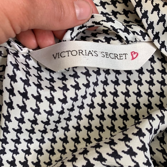 Victorias Secret Robe - Picture 2 of 2